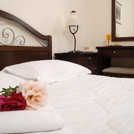 Xenonas Chrisso Hotell Delfi Eksteriør bilde